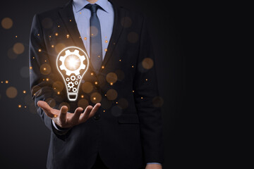 郑语童人物介绍